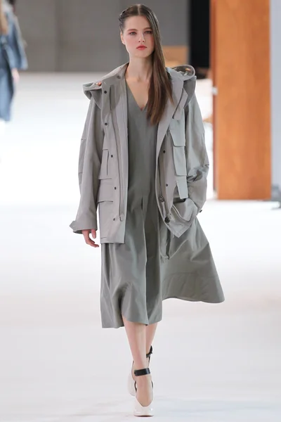 Look 25